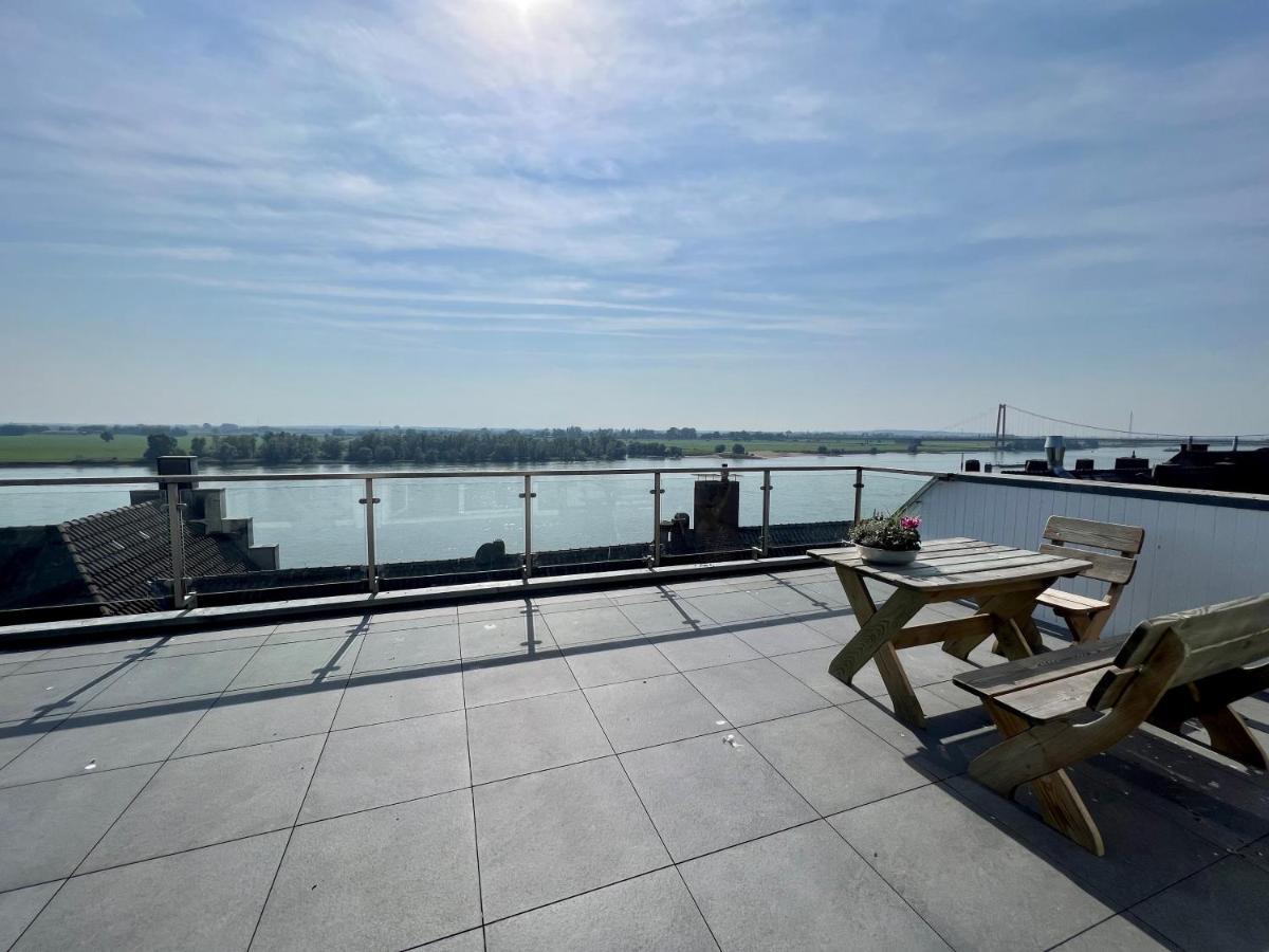 אמריך Panorama - Exklusives Apartment An Der Promenade Mit Dachterrasse & Rheinblick מראה חיצוני תמונה